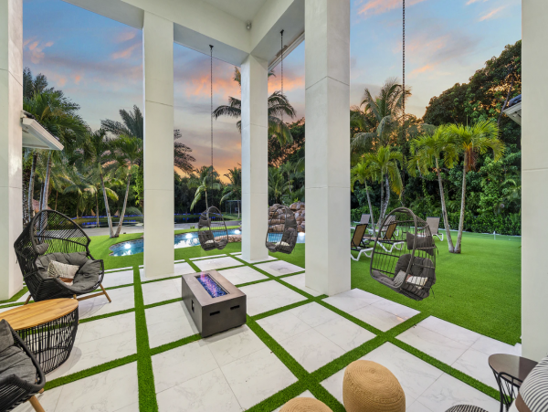 Luxury 7 Bedroom Estate with Resort Style Amenities