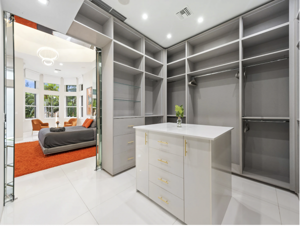 Luxury 7 Bedroom Estate with Resort Style Amenities