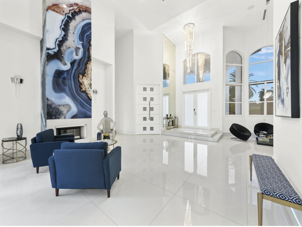 Luxury 7 Bedroom Estate with Resort Style Amenities