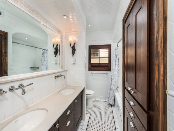 Exclusive Retreat 7 Bedrooms Movie Theater, Pool, Spa, Pool Table & More!