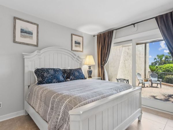 Luxury Amelia Island Beachfront Vacation Rental  4-Bedroom Oceanfront Condo