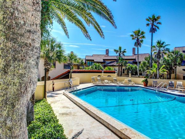 Luxury Amelia Island Beachfront Vacation Rental  4-Bedroom Oceanfront Condo