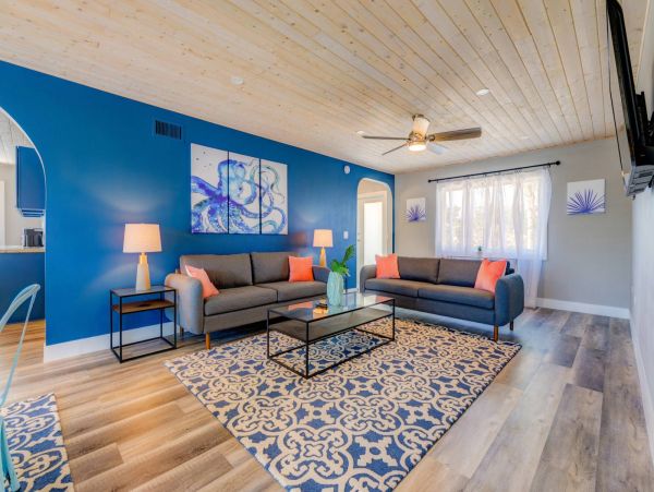 Canalfront Vacation Pool Home in Marathon Sleeps 14 Guests