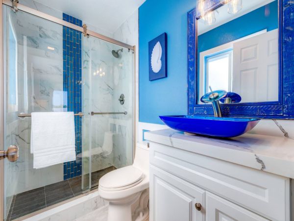 Canalfront Vacation Pool Home in Marathon Sleeps 14 Guests
