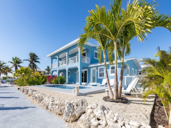 Canalfront Vacation Pool Home in Marathon Sleeps 14 Guests