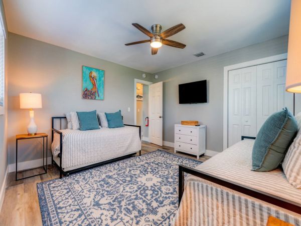 Canalfront Vacation Pool Home in Marathon Sleeps 14 Guests