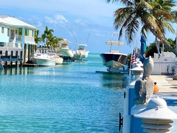 Canalfront Vacation Pool Home in Marathon Sleeps 14 Guests