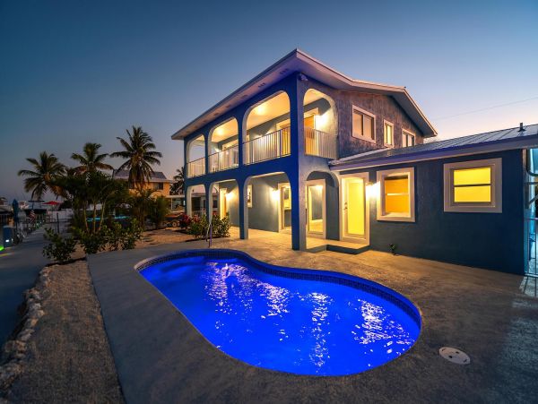 Canalfront Vacation Pool Home in Marathon Sleeps 14 Guests