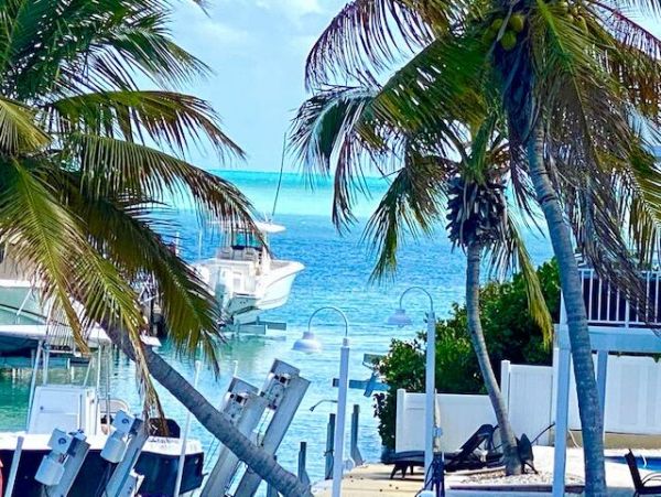 Canalfront Vacation Pool Home in Marathon Sleeps 14 Guests