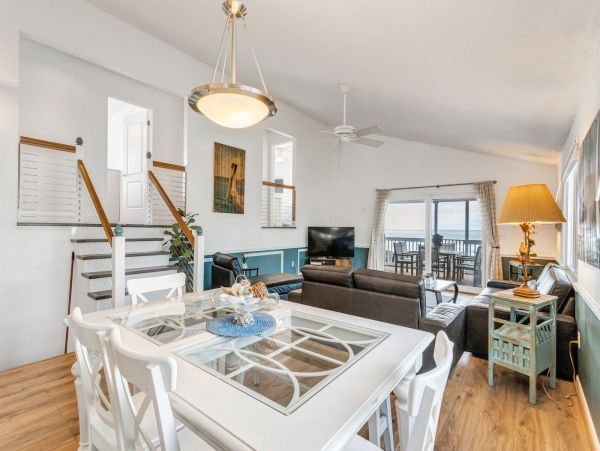 Indian Rocks Vacation Condo Three Bedroom On Beach