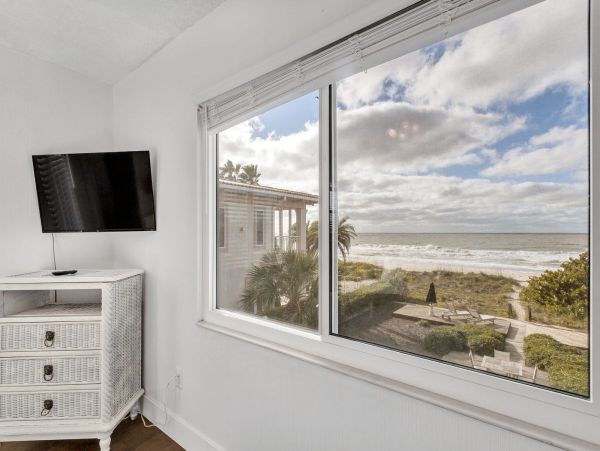 Indian Rocks Vacation Condo Three Bedroom On Beach