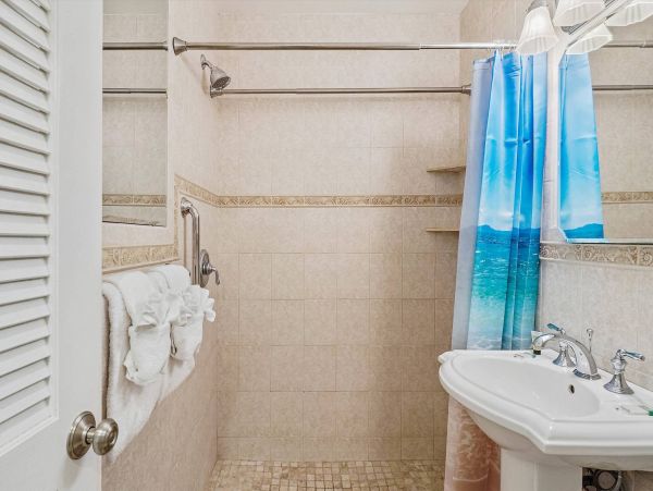 North Redington Beach Studio Located on the Beach