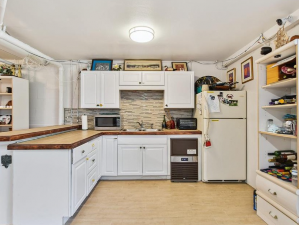 Lovely 2 Bedroom Condo in Treasure Island