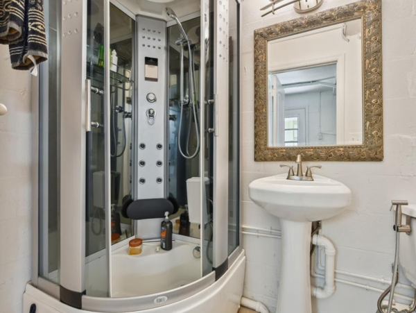 Lovely 2 Bedroom Condo in Treasure Island