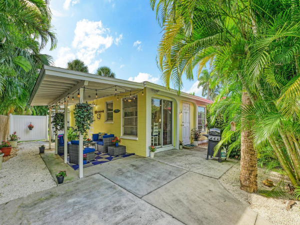 Duplex Holmes Beach 2 Bedroom Home