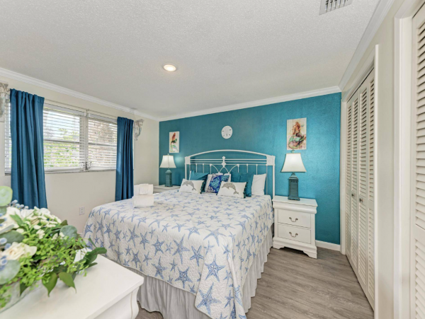 Duplex Holmes Beach 2 Bedroom Home