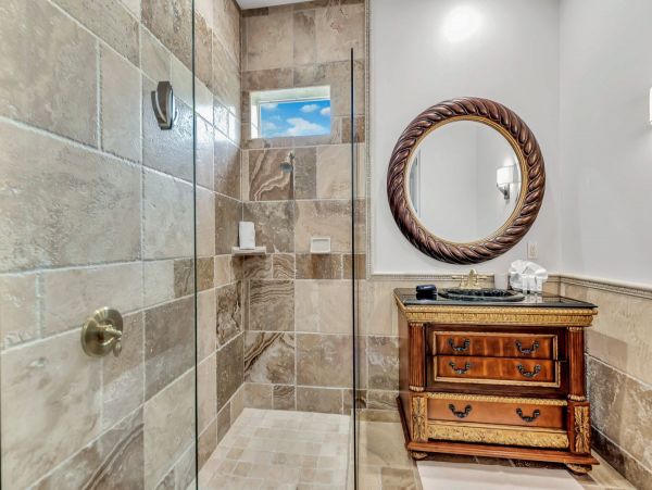 Siesta Key Vacation Home Five Bedroom Walk to Beach