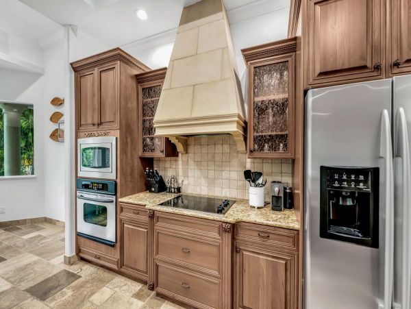 Siesta Key Vacation Home Five Bedroom Walk to Beach