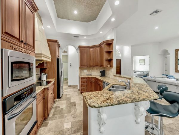 Siesta Key Vacation Home Five Bedroom Walk to Beach