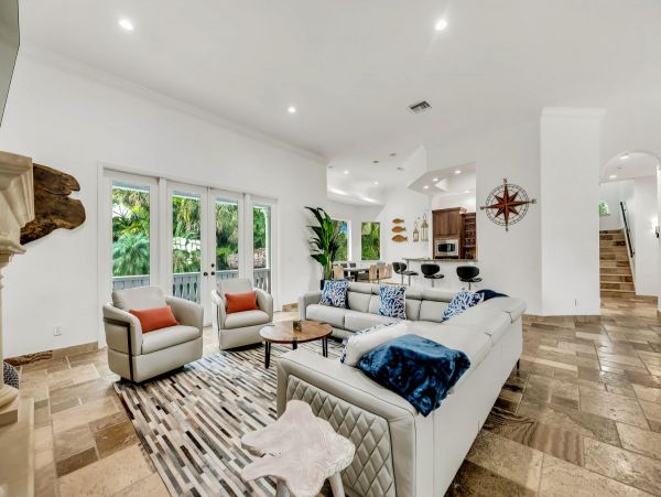 Siesta Key Vacation Home Five Bedroom Walk to Beach