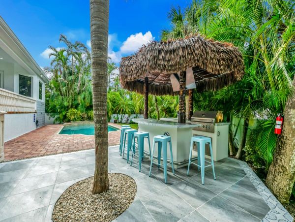 Siesta Key Vacation Home Five Bedroom Walk to Beach