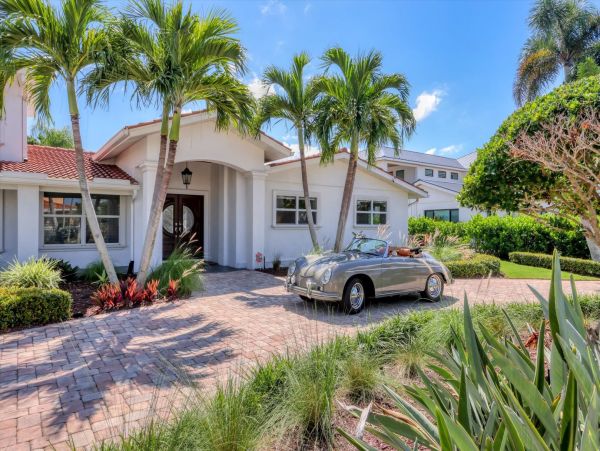 Longboat Key Bayfront Vacation Rental  Sarasota Luxury Waterfront Home with Pool
