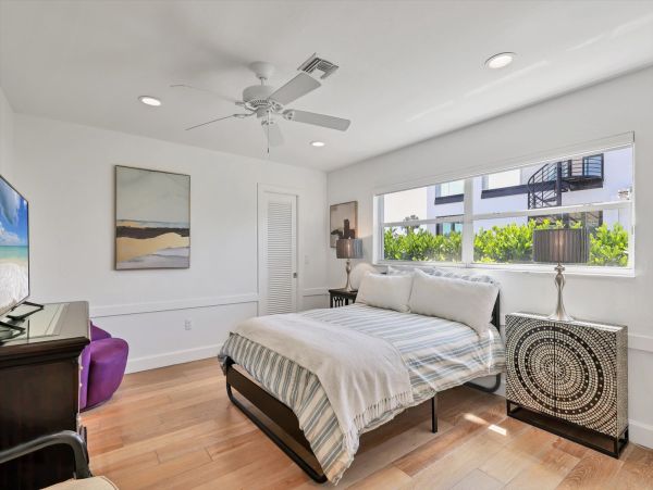 Longboat Key Bayfront Vacation Rental  Sarasota Luxury Waterfront Home with Pool