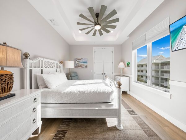 Siesta Key Luxurious Vacation Rental - Private Beach Access