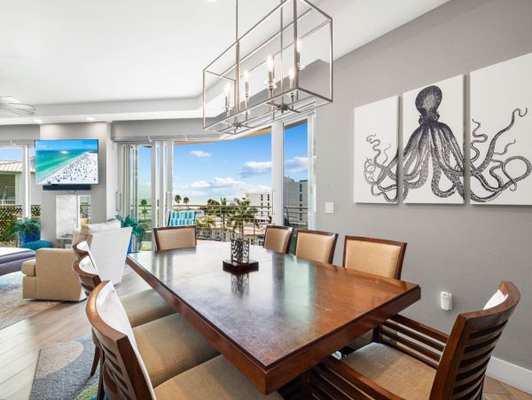 Siesta Key Luxurious Vacation Rental - Private Beach Access