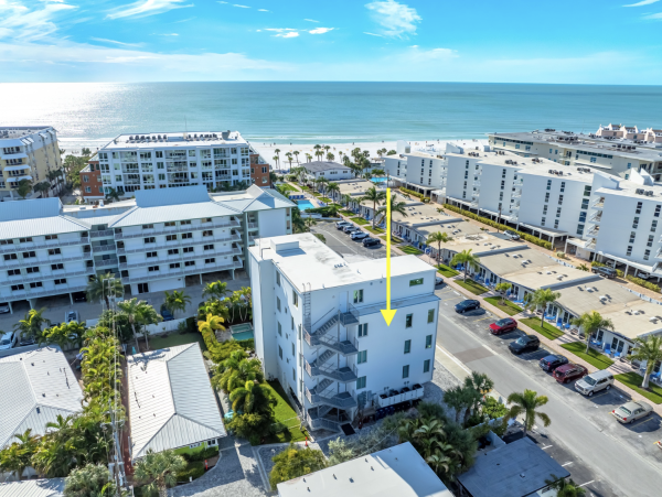 Siesta Key Luxurious Vacation Rental - Private Beach Access