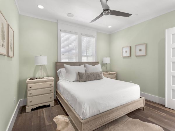 Gorgeous 7 Bedroom Home Sleeps 16 Guests