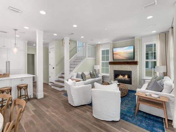 Gorgeous 7 Bedroom Home Sleeps 16 Guests