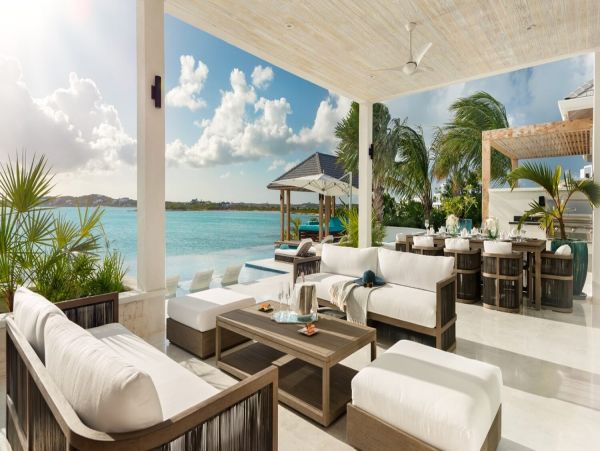 Contemporary 7 Bedroom Villa with Full Ocean Views