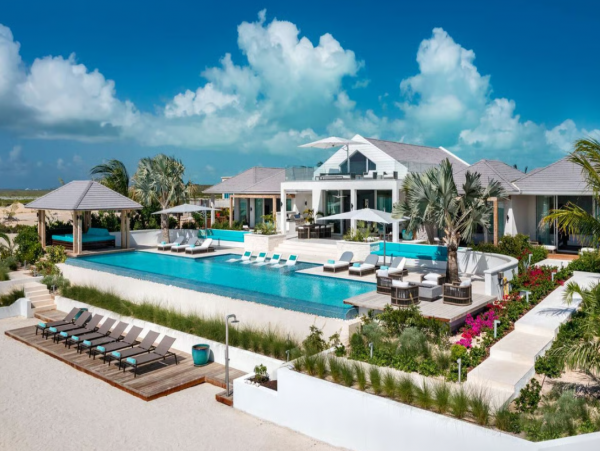 Contemporary 7 Bedroom Villa with Full Ocean Views