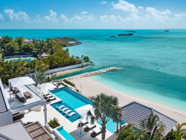 Contemporary 7 Bedroom Villa with Full Ocean Views