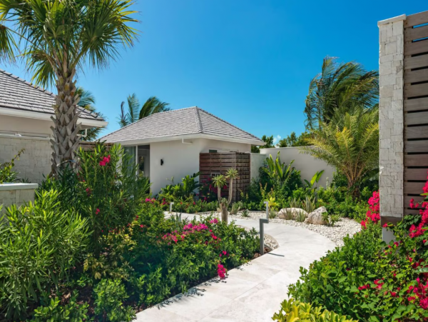 Contemporary 7 Bedroom Villa with Full Ocean Views