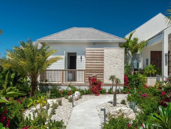 Contemporary 7 Bedroom Villa with Full Ocean Views