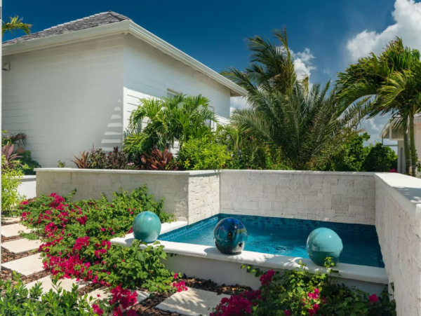 Contemporary 7 Bedroom Villa with Full Ocean Views