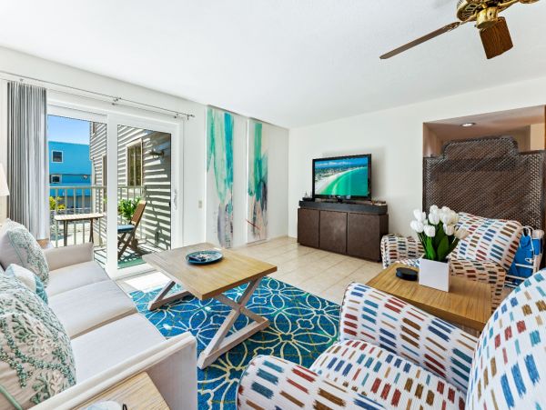 Just a Short Walk to Beach 3 Bedroom Vacation Rental Sleeps 8 Guests