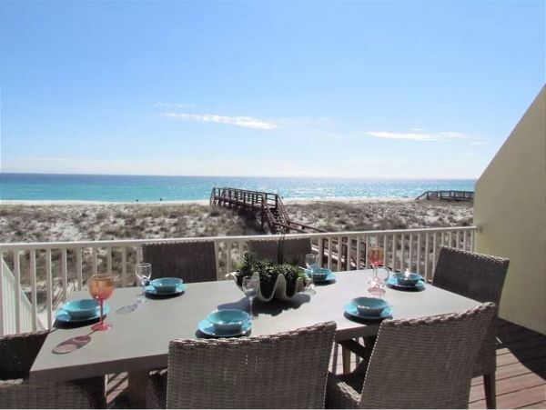 Navarre Lovely Vacation Home Away from Home