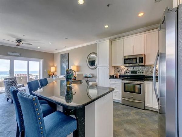Navarre Lovely Vacation Home Away from Home
