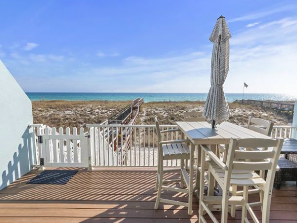 Four Bedroom Townhouse Directly on the Beach with Ocean views from each room