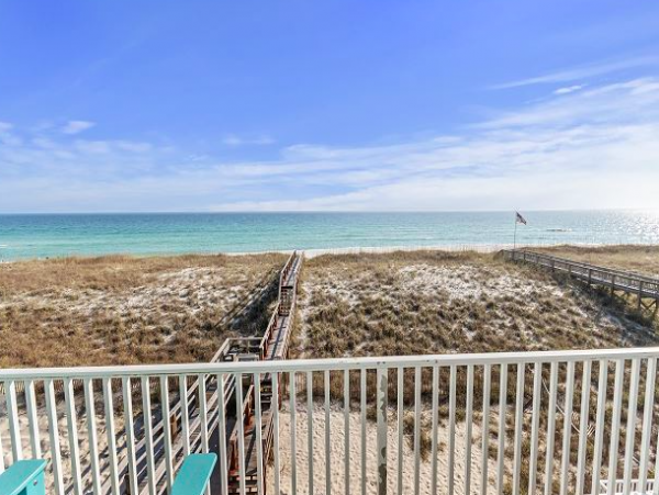 Four Bedroom Townhouse Directly on the Beach with Ocean views from each room