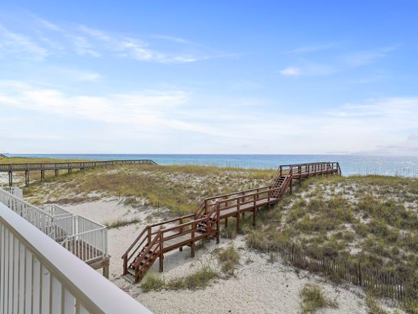 Four Bedroom Townhouse Directly on the Beach with Ocean views from each room