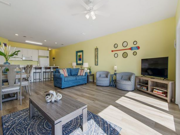 Four Bedroom- 3 bathroom Gulf front Home in Navarre