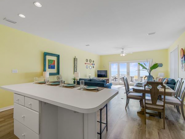 Four Bedroom- 3 bathroom Gulf front Home in Navarre
