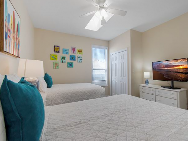 Four Bedroom- 3 bathroom Gulf front Home in Navarre