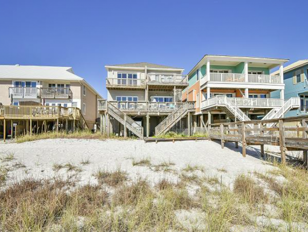 Four Bedroom- 3 bathroom Gulf front Home in Navarre