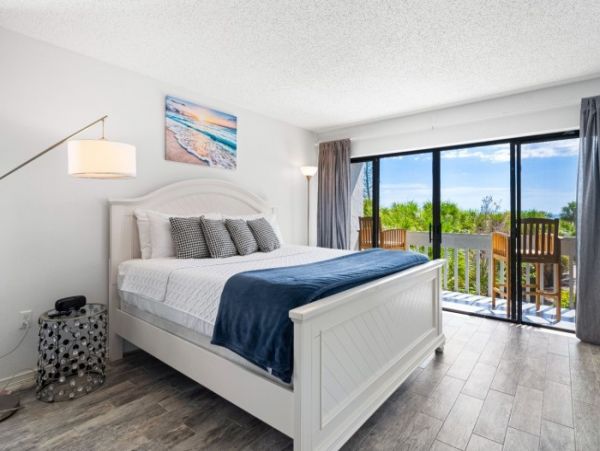 Beachfront Three Bedroom Condo Sleeps Eight Guests
