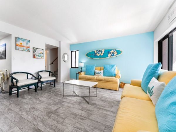 Beachfront Three Bedroom Condo Sleeps Eight Guests